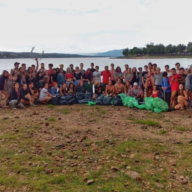 Nueva jornada de limpieza del lago San Roque