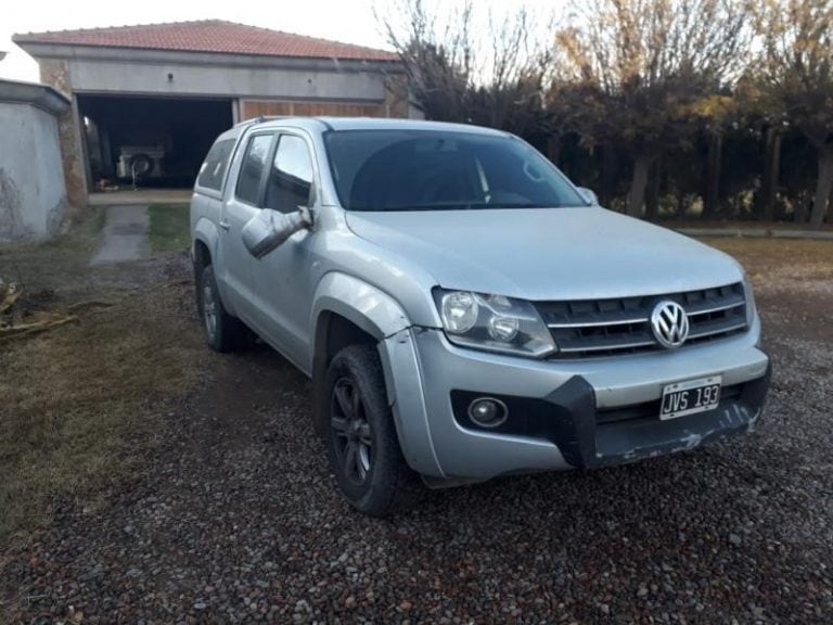 LA CAMIONETA VW AMAROK SECUESTRADA A LUIS LOBOS Y LA CASA.