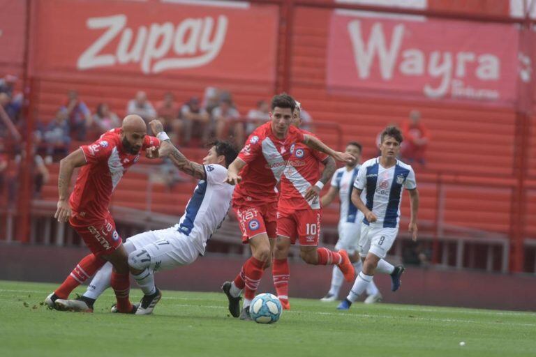 Talleres y Argentinos Juniors, este miércoles en La Paternal.