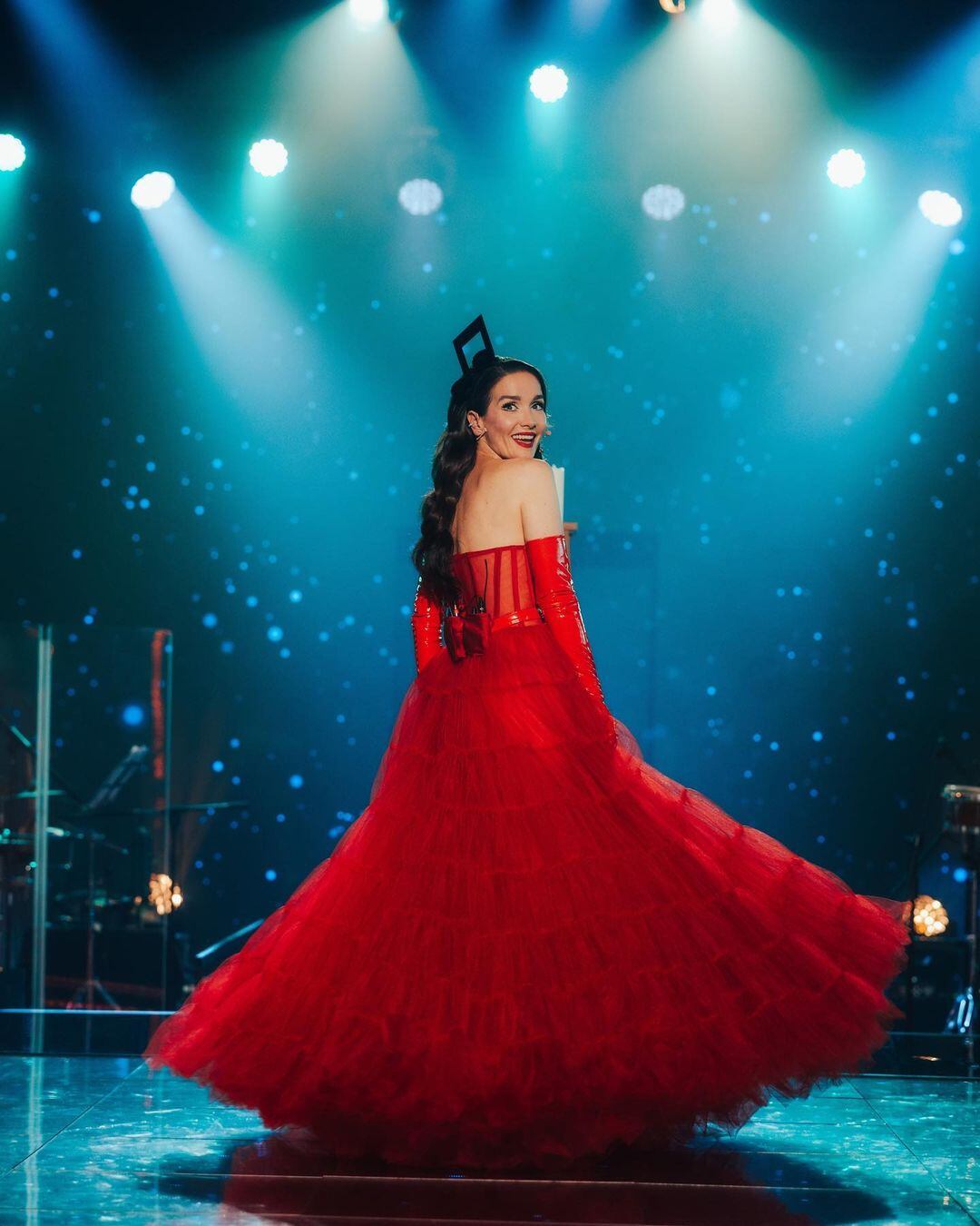 A puro fuego, Natalia Oreiro encandiló a sus fans con un vestido rojo