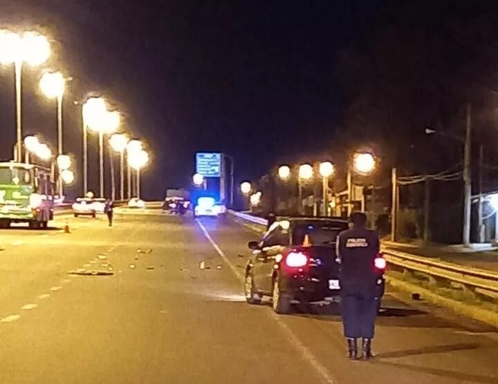 Siniestro vial a metros del puente peatonal de Garupá.