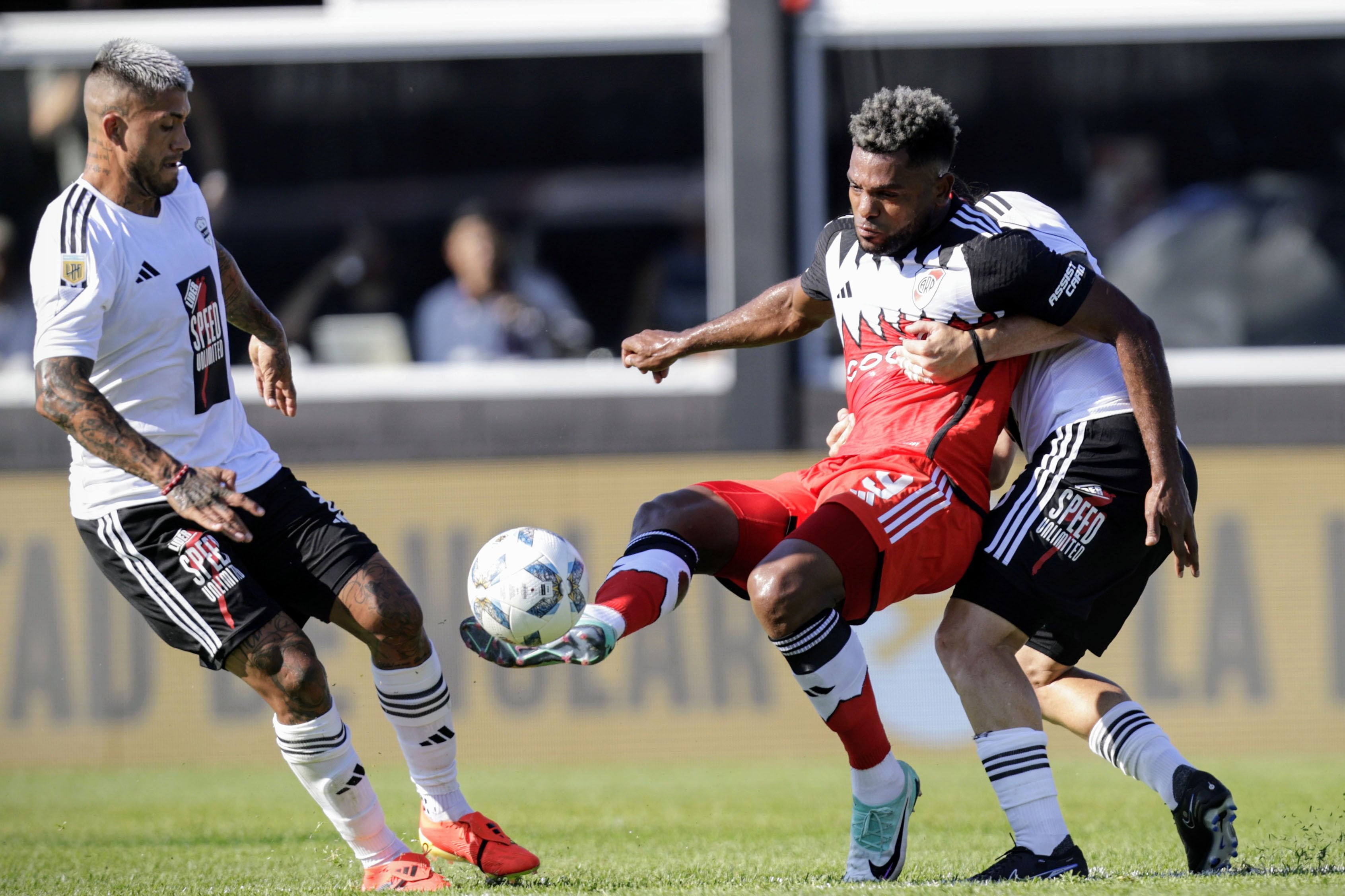 River visitó a Riestra por la cuarta fecha de la Copa de la Liga Profesional 2023. (Fotobaires)