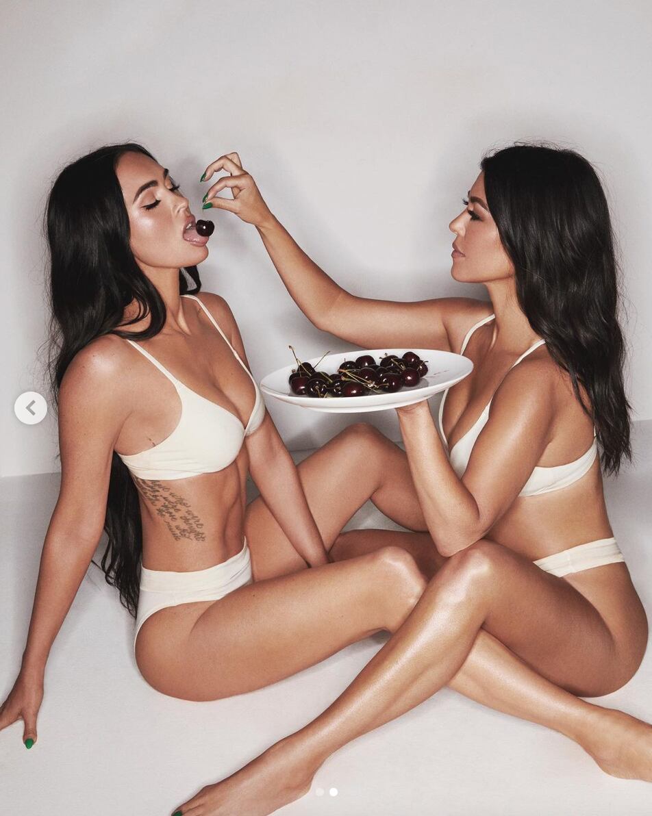 Kourtney Kardashian y Megan Fox para Skims