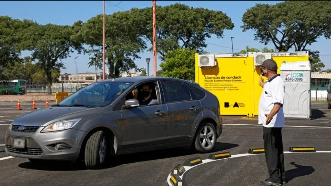 El nuevo examen del registro tendrá autos con doble comando y estarán monitoreados. Durará un total de 15 minutos.