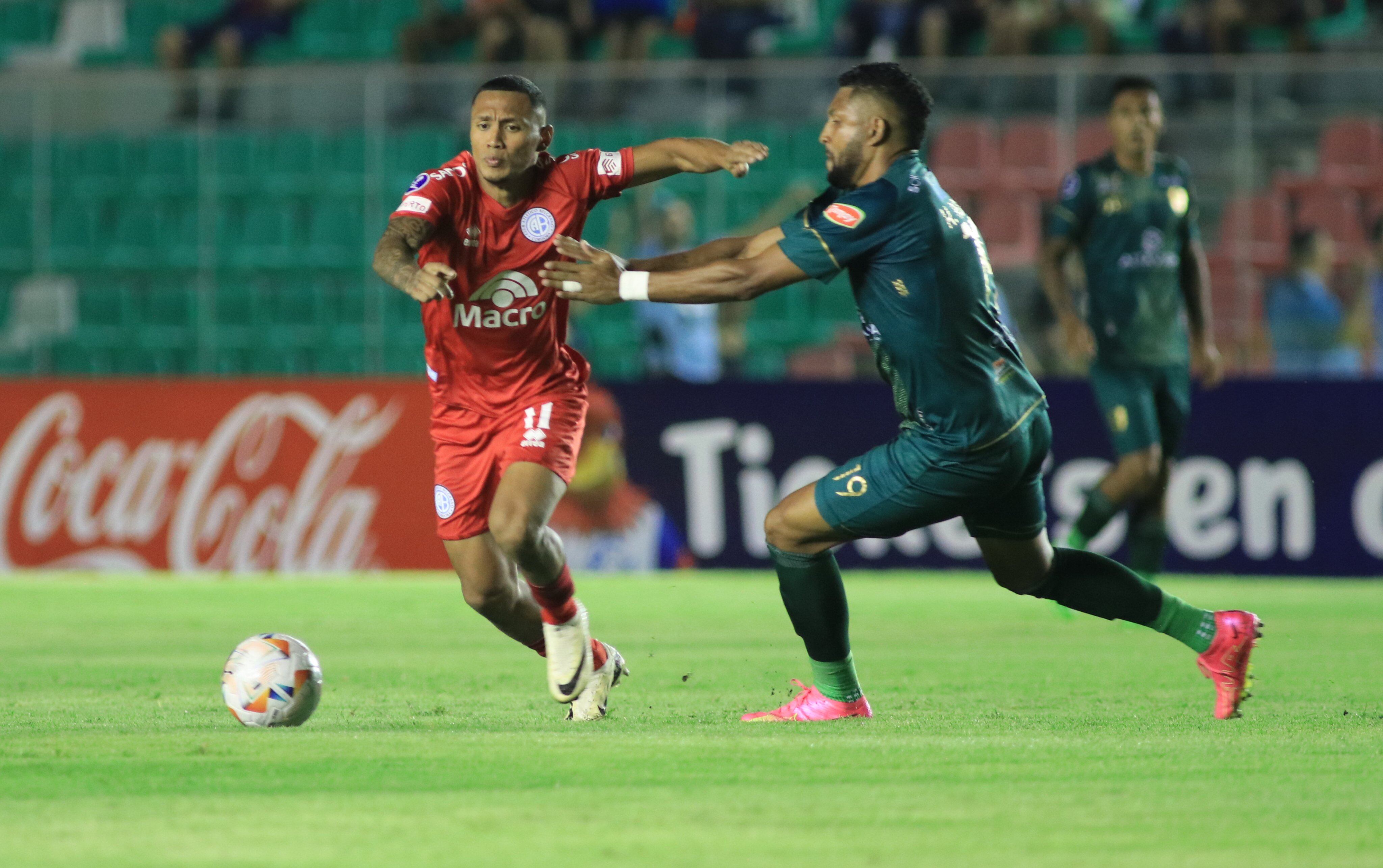 Bryan Reyna, delantero de Belgrano en el partido ante Real Tomayapo de Bolivia, por la Copa Sudamericana. (Prensa Conmebol)