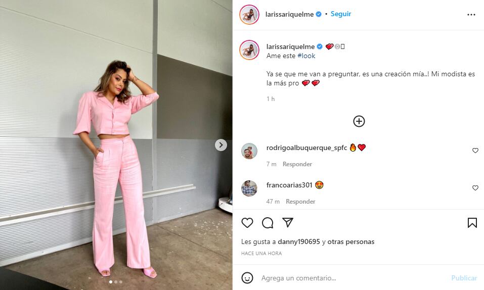 Larissa Riquelme y su look "total pink"