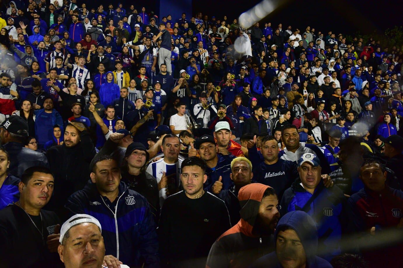 Talleres recibió a Belgrano por el torneo de Reserva. Se jugó con público albiazul en el estadio de barrio Jardín. (José Gabriel Hernández / La Voz)