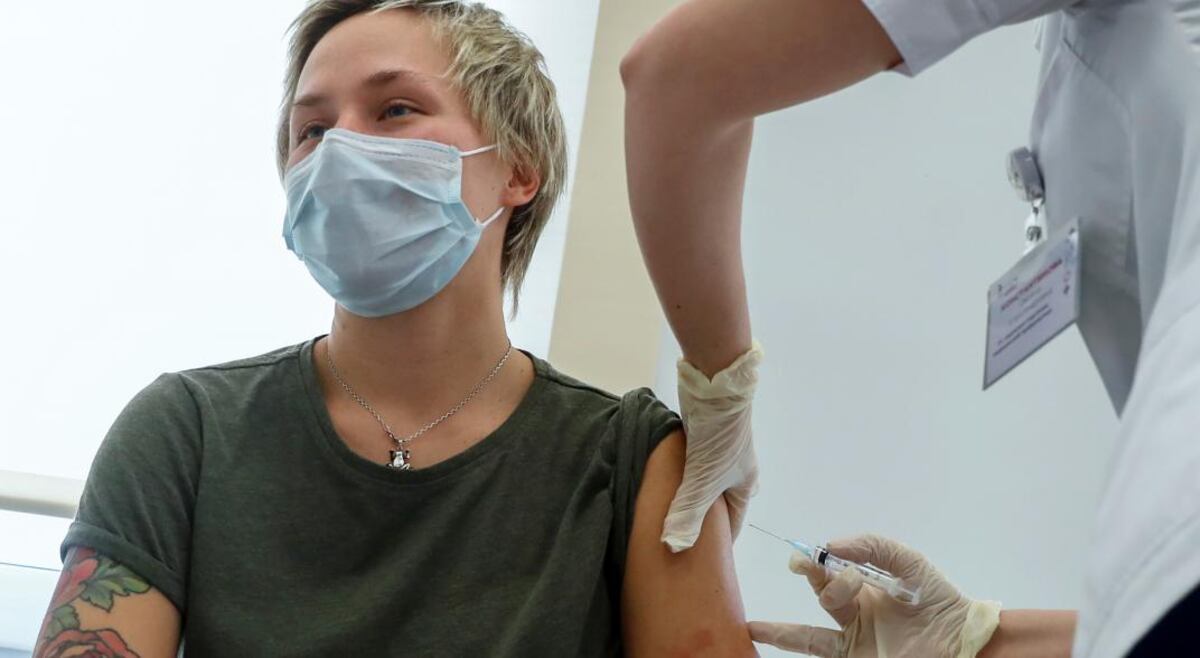 Las autoridades de Rusia obligan a vacunarse contra el coronavirus por el repunte de casos