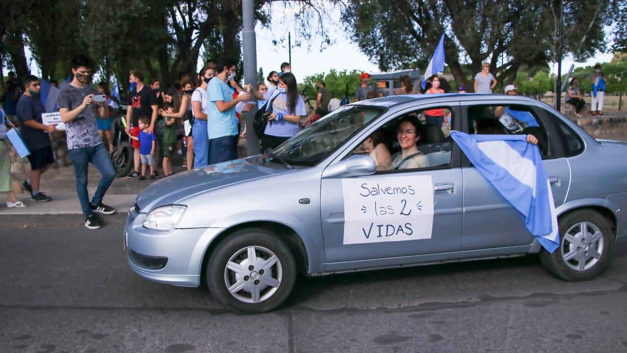 Miles de sanrafaelinos se manifestaron en la calle en "defensa de las dos vidas". 