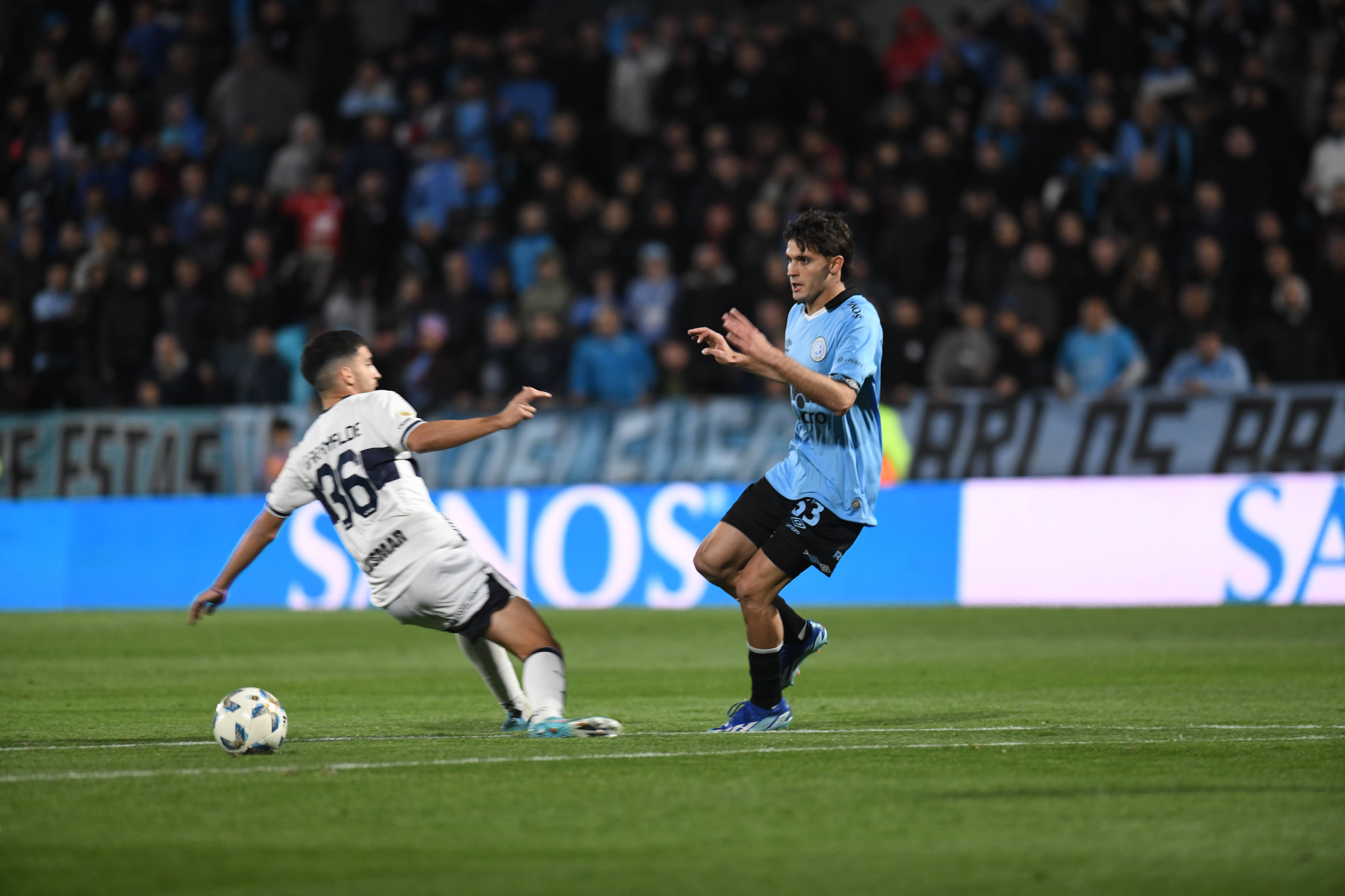 Partido Belgrano vs Gimnasia de La Plata en Alberdi por fecha de la LPF. Foto Javier Ferreyra