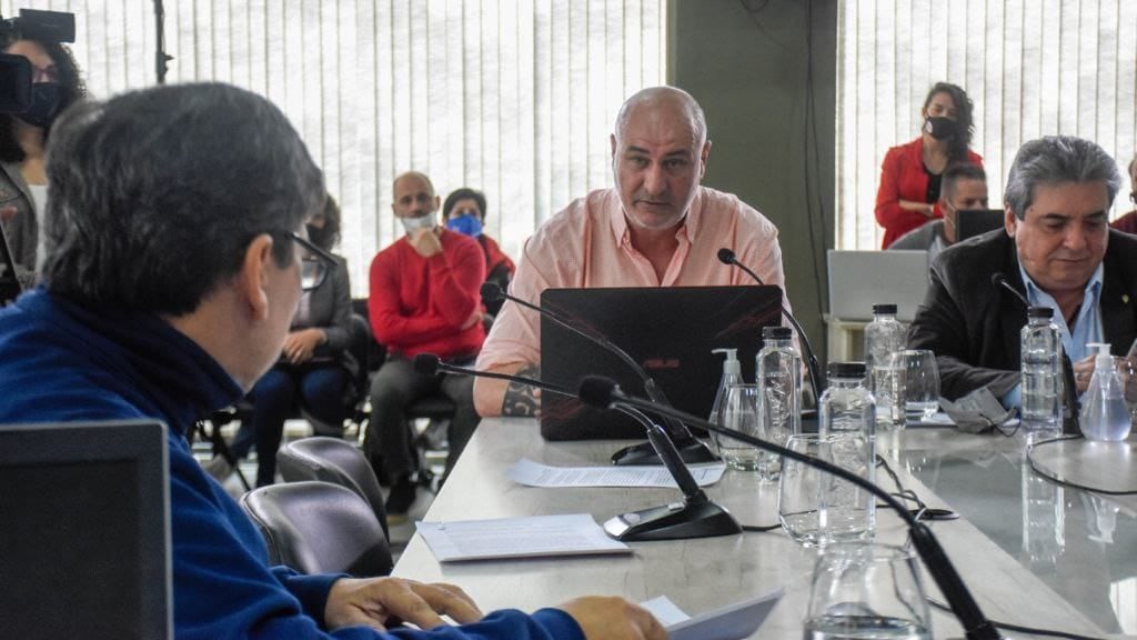 Guillermo Navarro expuso frente a la Comisión de Presupuesto del Concejo Deliberante de Ushuaia.