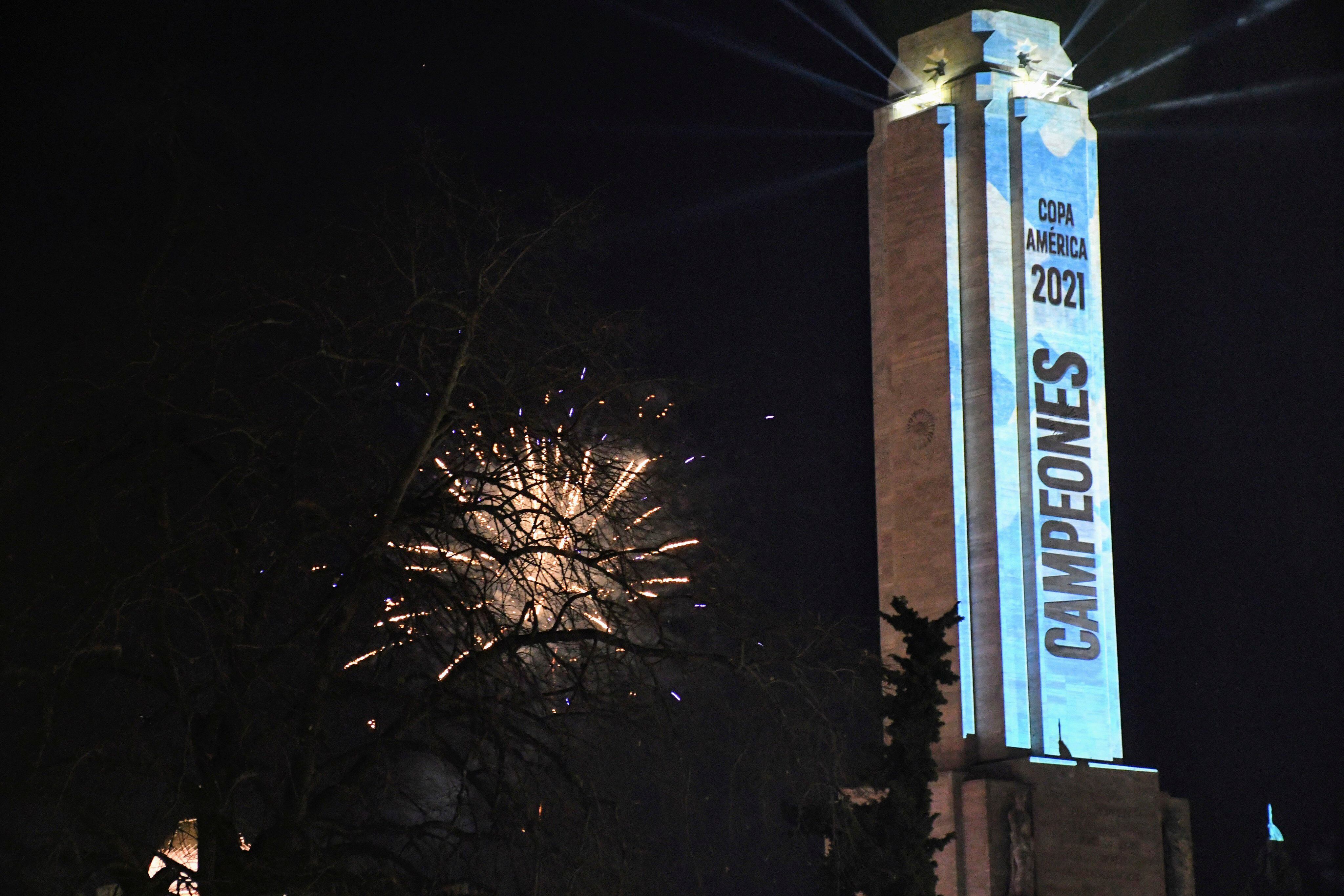 Durante la celebración en Rosario se utilizaron fuegos artificiales.