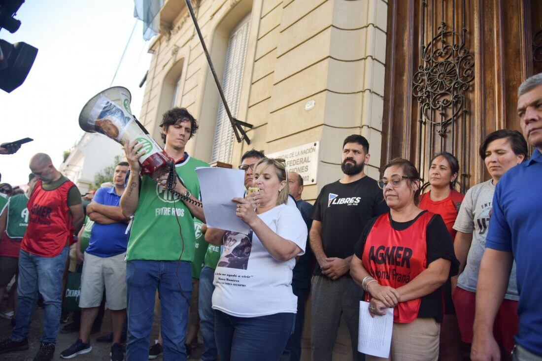 La Multisectorial de Entre Ríos leyó un documento público consensuado.