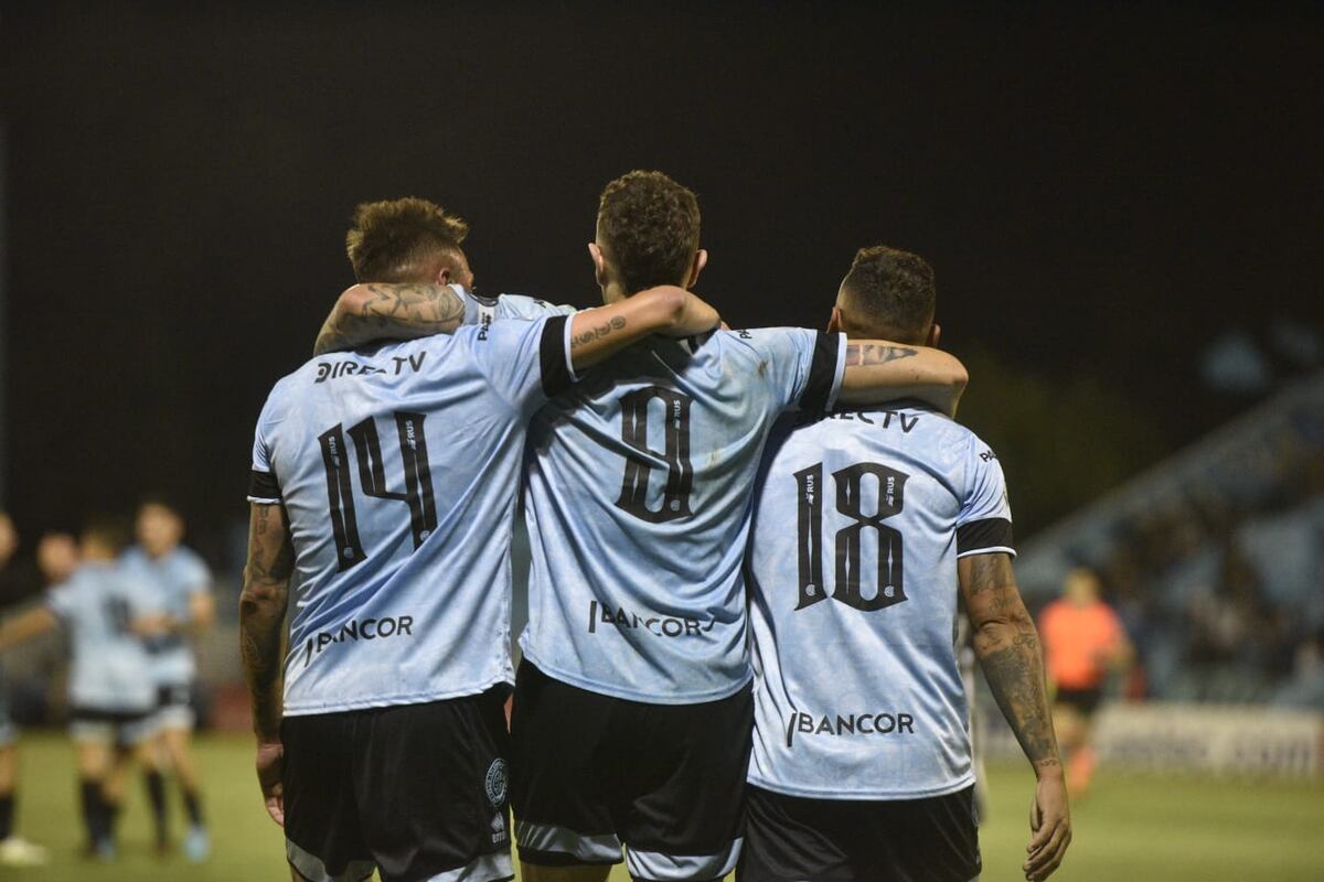 Belgrano tiene al acecho a un San Martín de Tucumán que goleó