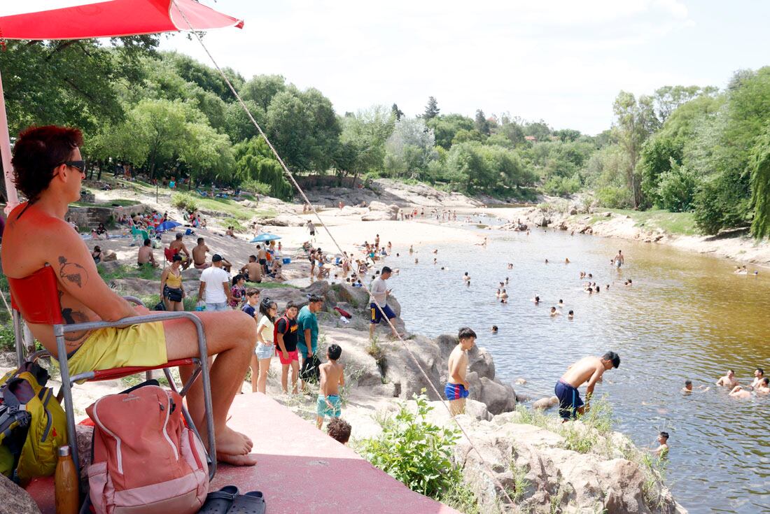  Guardavidas Carlos Paz
Las fotos fueron tomadas a lo largo del Río San Antonio, zona de la olla y el Fantasio 
Yanina aguirre