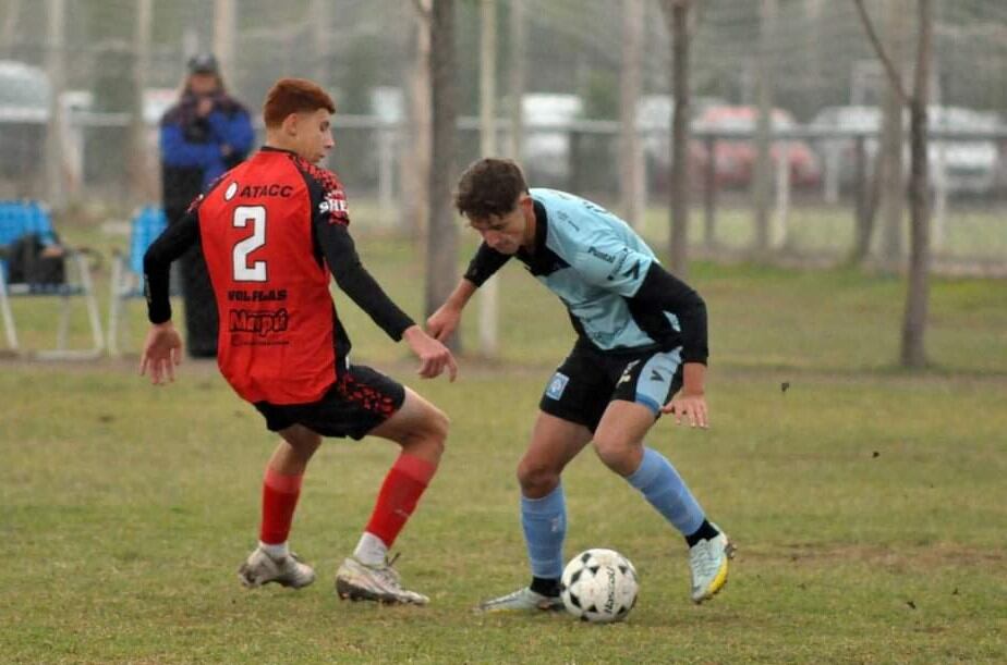 Tomás Schiavoni de Arroyito a Estudiantes de Río Cuarto