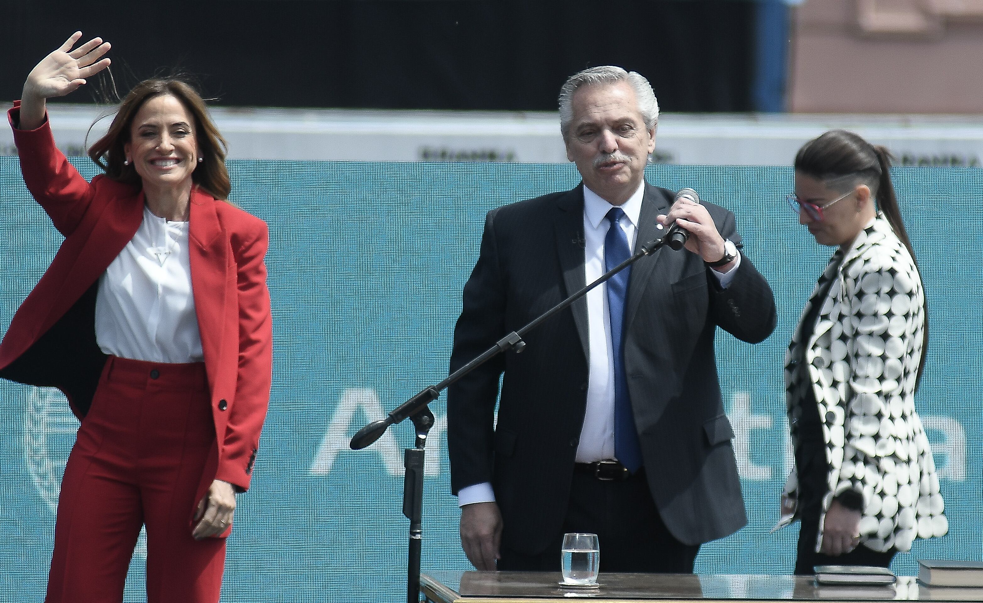 Victoria Tolosa Paz junto a Alberto Fernández. 