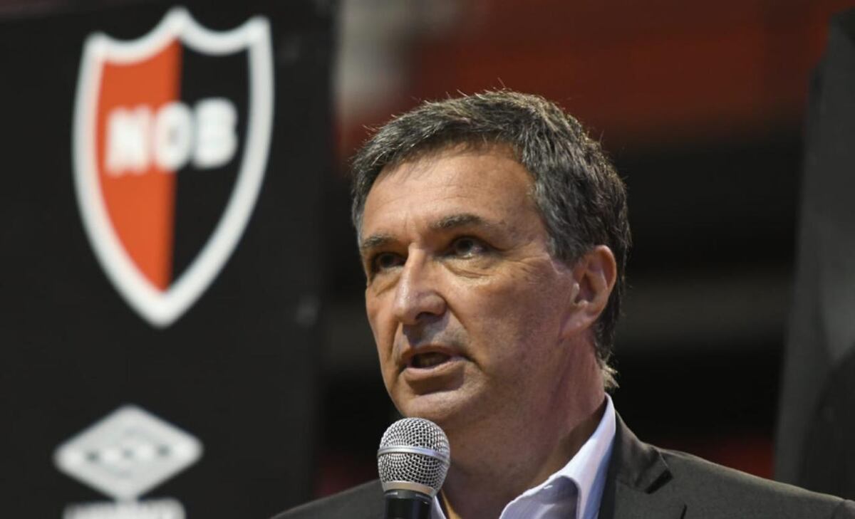 Ignacio Astore, presidente de Newell’s, dijo que Jorge Lagna hace la vista gorda