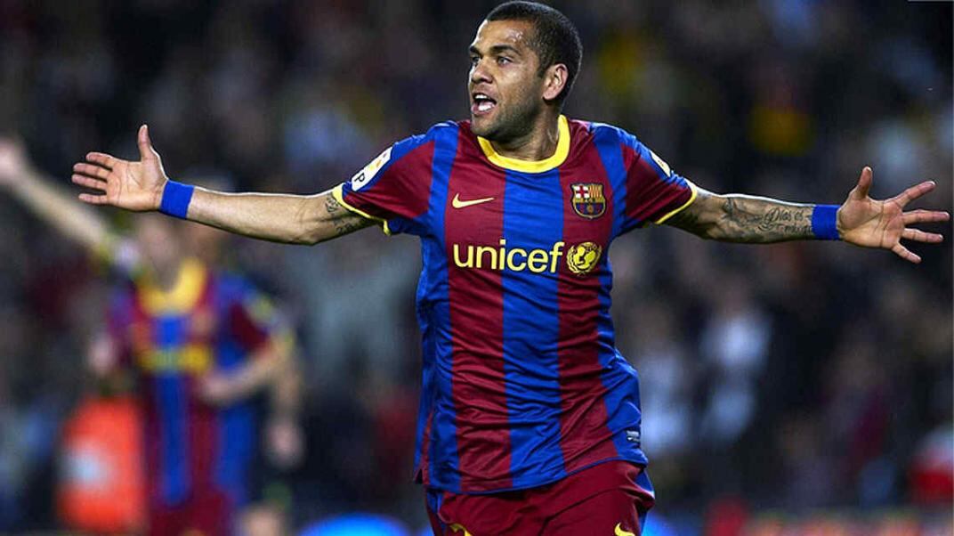 Dani Alves ganó 23 títulos en su pasó por cinco años en el Barcelona