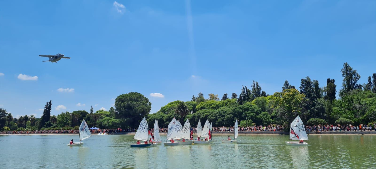 Exhibición en el Lago del parque.