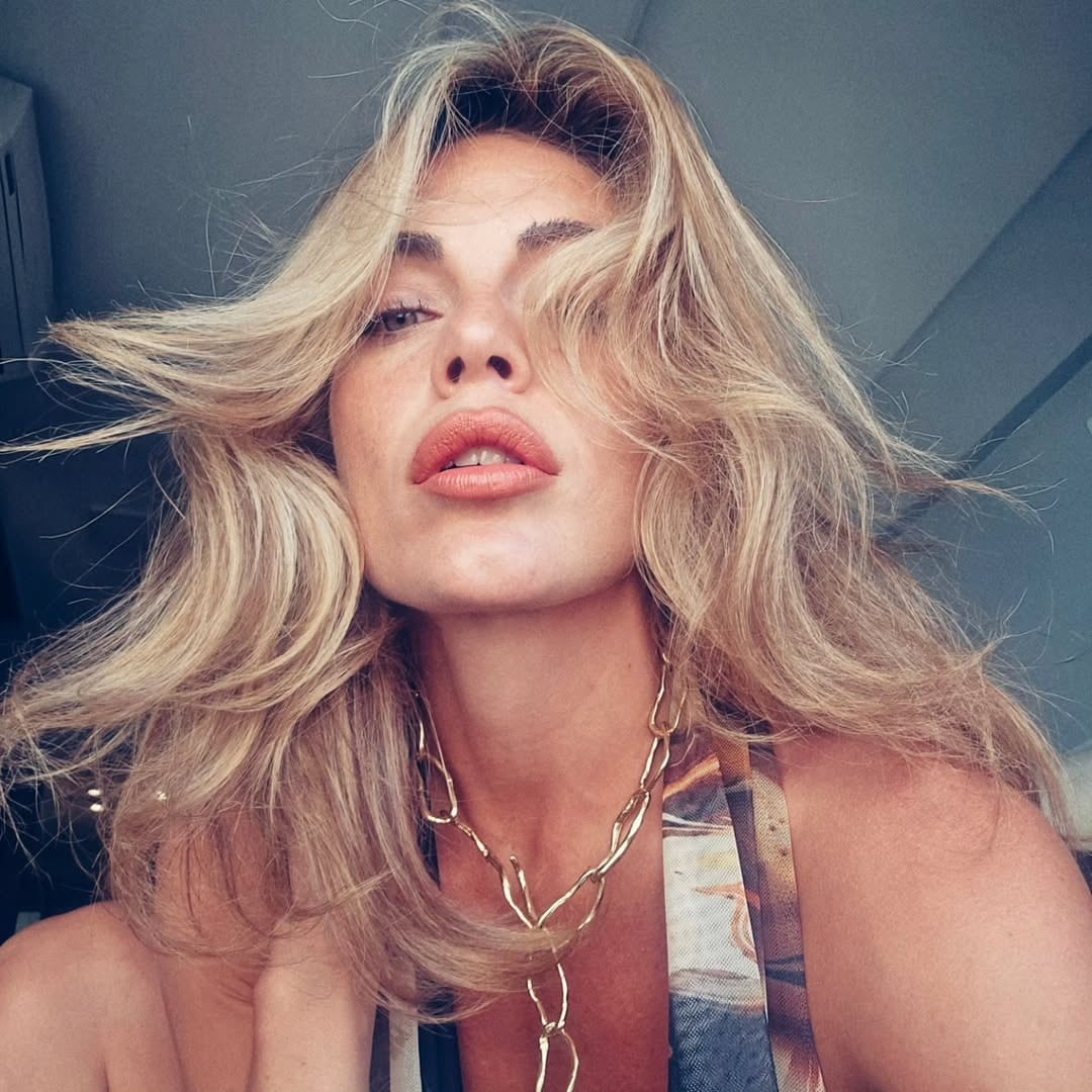 Emilia Attias apostó a un cambio de look