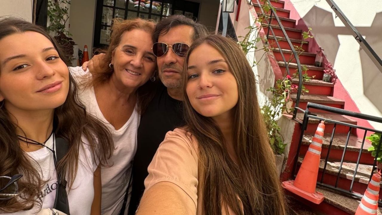 La familia Gutiérrez. Lucía, Eleonora, Marcelo y Catalina.