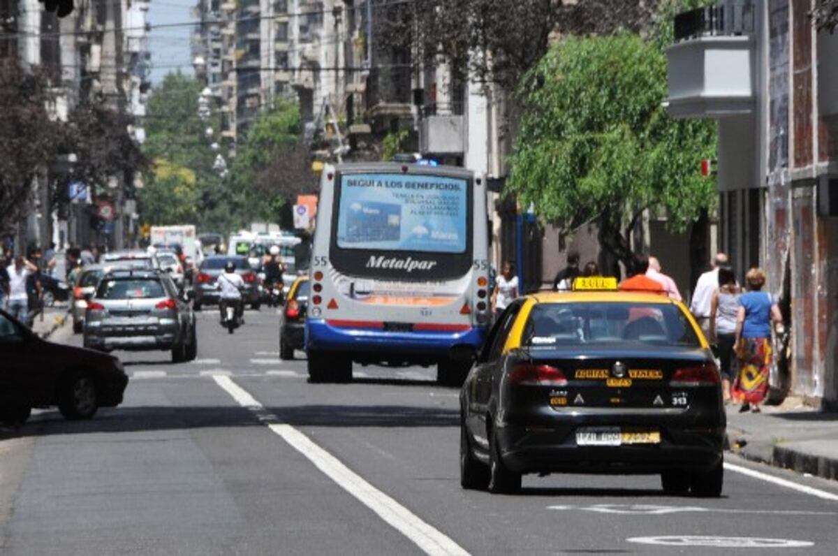 El tránsito nocturno bajó un 60% y disminuyó la atención en las guardias por accidentes en Rosario
