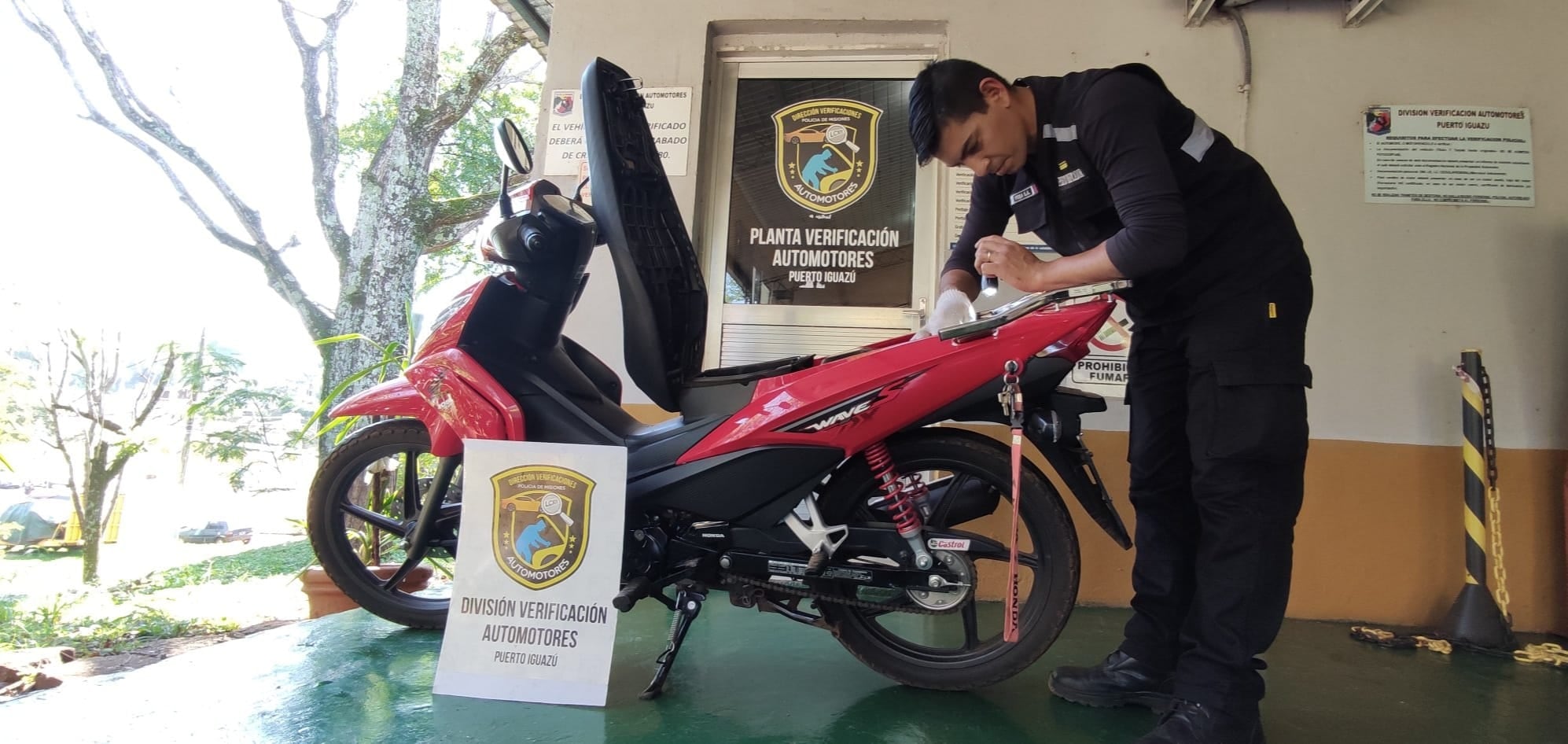 Secuestran motocicleta con adulteraciones en motor y chasis en Puerto Iguazú.