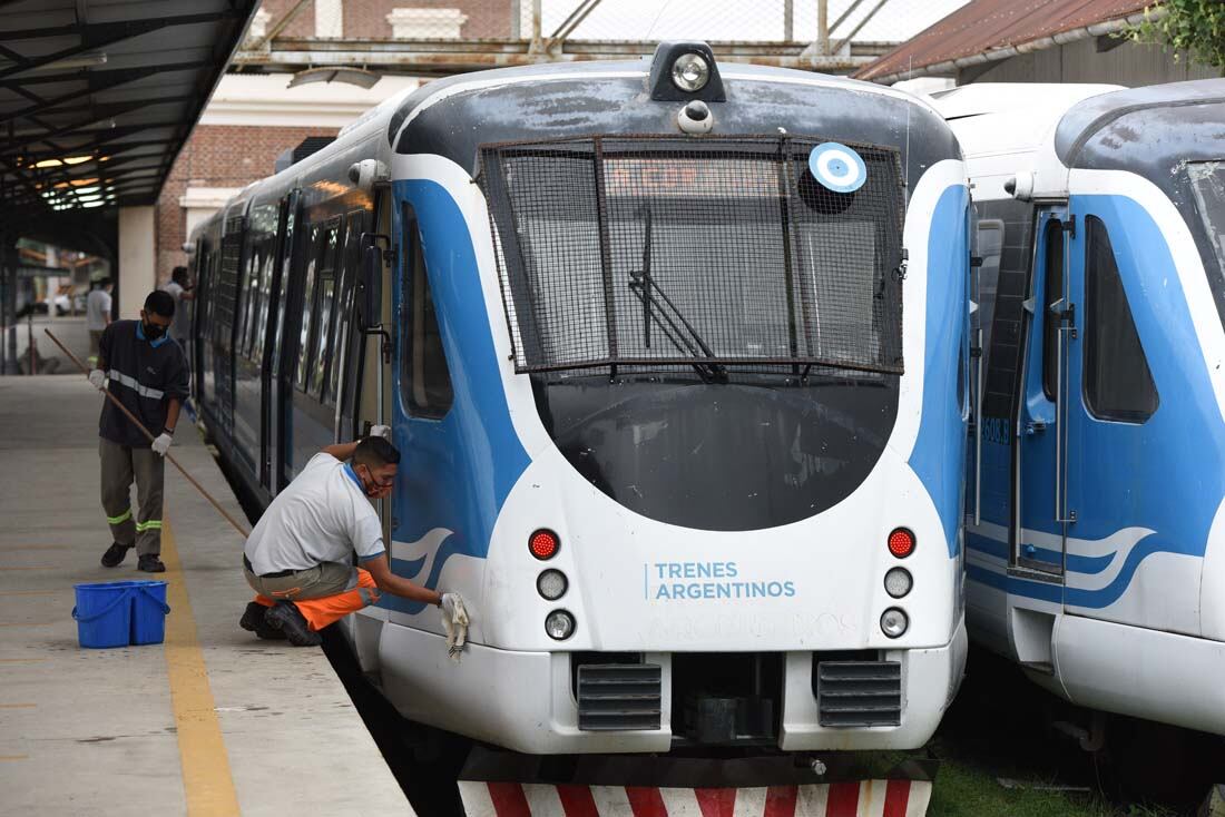 Tren Metropolitano (Ferrourbano) en la estación de Alta Córdoba (Facundo Luque)