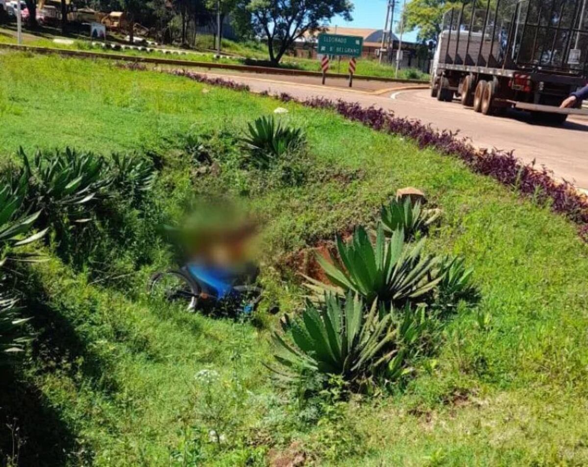 Motociclista de 43 años falleció tras un despiste en Puerto Esperanza