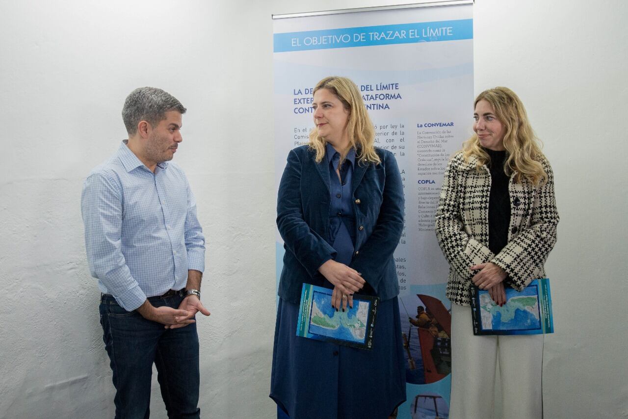 Muestra itinerante COPLA - Andrés Dachary, Paula Vernet y Mariana Eyharchet.