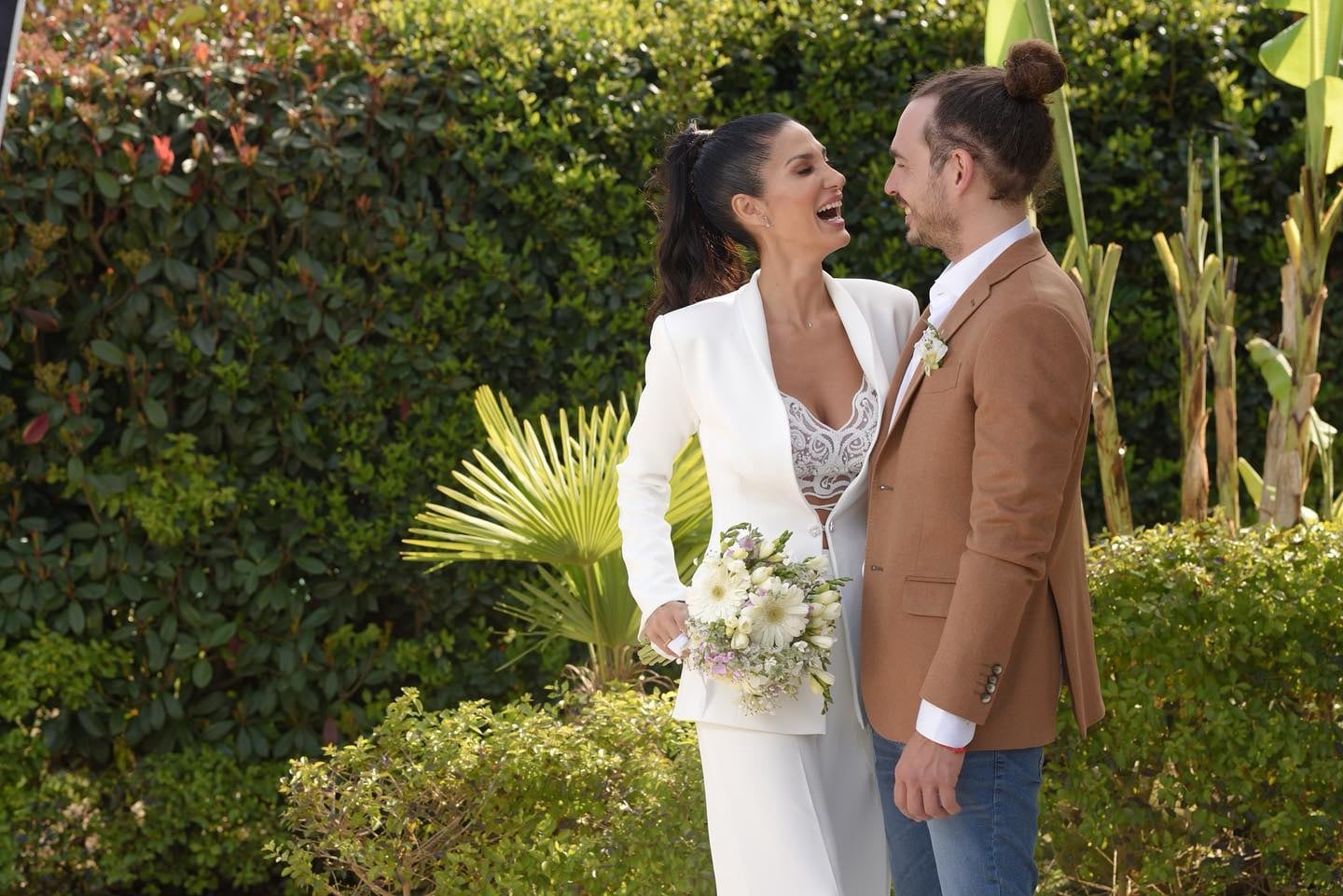 Silvina Escudero junto a su esposo.