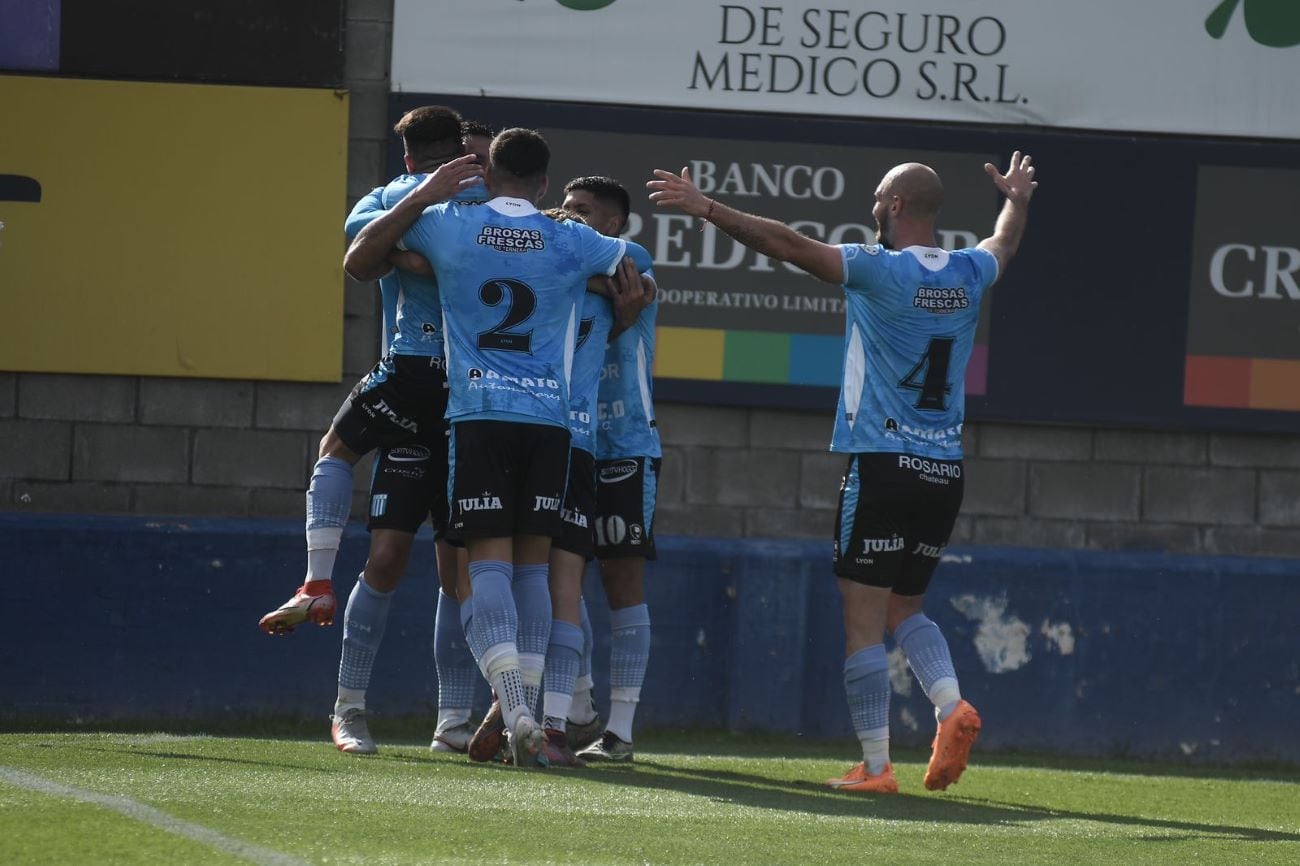 Racing de Nueva Italia iguala 1-1 ante Atlanta por la fecha 29 de la Primera Nacional. (Federico López Claro / La Voz)