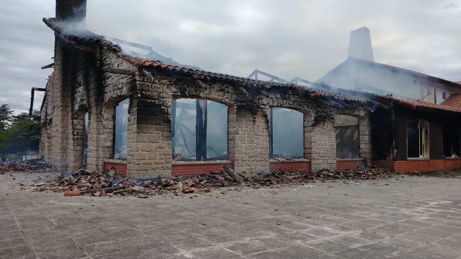 Embalse. El incendio del hotel comenzó en el área de la cocina. (Bomberos)