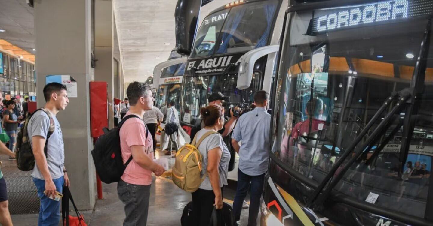 El Gobierno Nacional anunció la desregulación del transporte de larga y media distancia