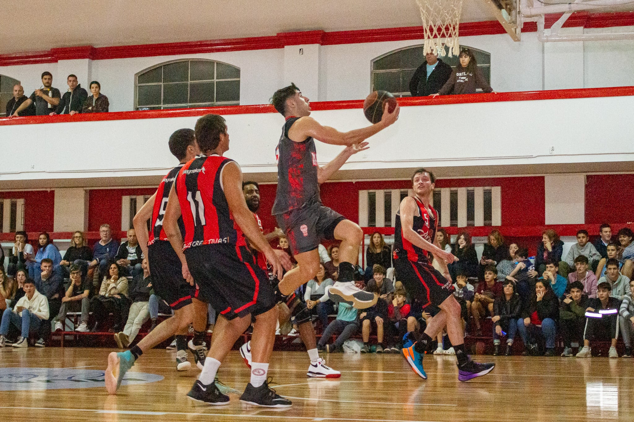 Torneo Oficial de Básquet de Tres Arroyos: cuatro punteros tras disputarse la 5ta fecha