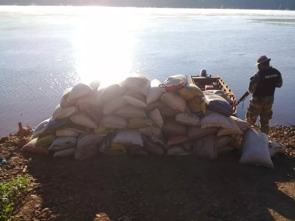 Incautan siete toneladas de soja ilegal en El Soberbio.