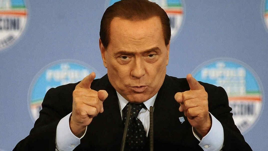 Berlusconi está contento con su decisión de no traer a Tevez (Foto: AP).