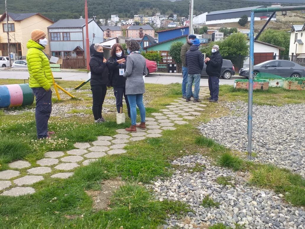 Hervias, destacó que “en un primer momento armaron la huerta en la placita del barrio y  luego replicaron lo aprendido en sus casas”.