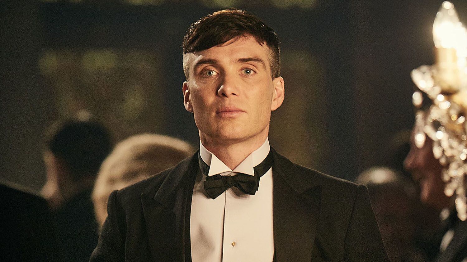 El nuevo trailer de Peaky Blinders muestra una sexta y última temporada oscura y siniestra, cargada de un fuerte papel de parte de la política.