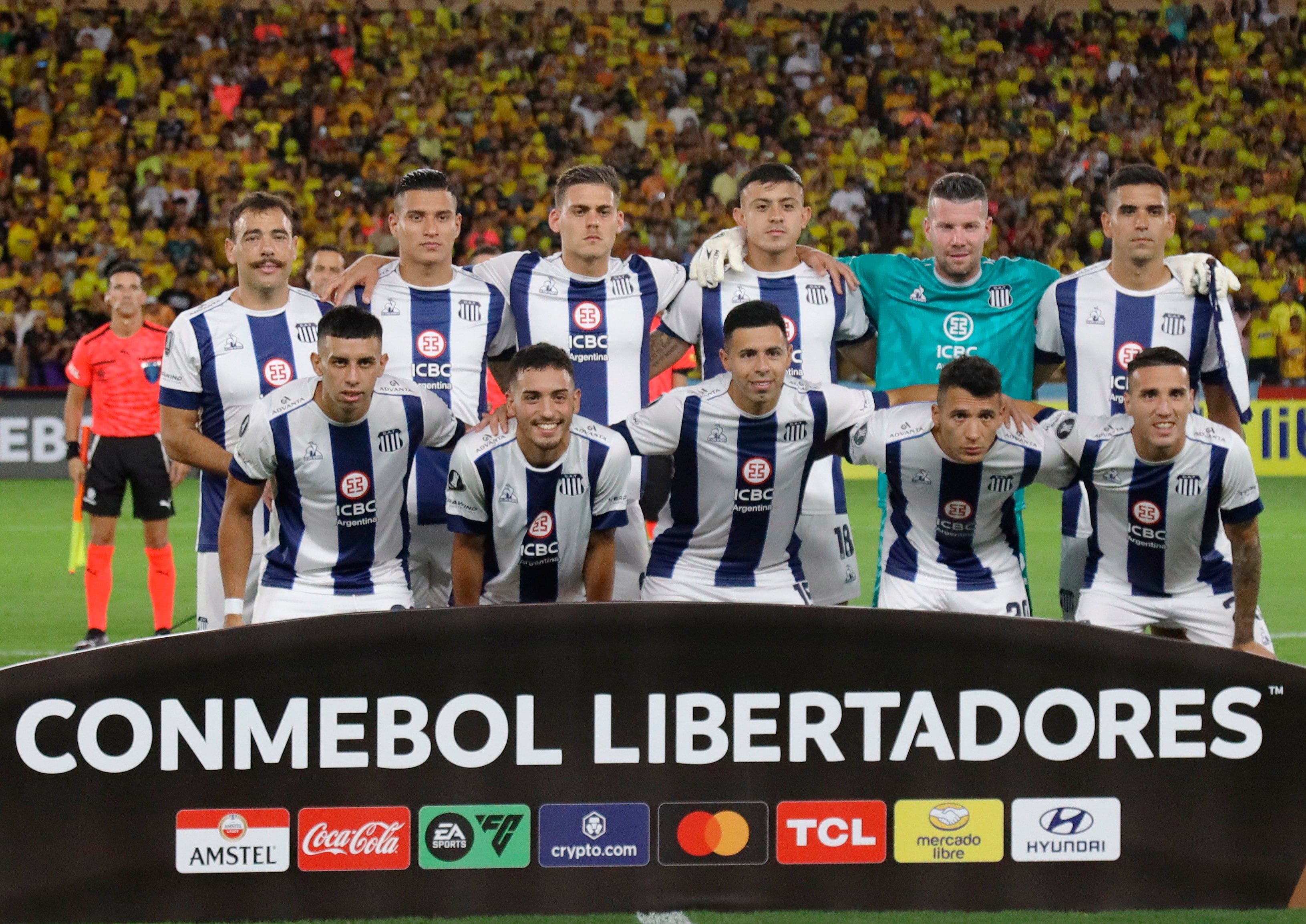 Guayaquil, miércoles 10 de abril del 2024
En el estadio Banco Pichincha, Barcelona se enfrenta a Talleres de Argentina por la fase de grupo de la Conmebol Libertadores.
Fotos: César Muñoz/API