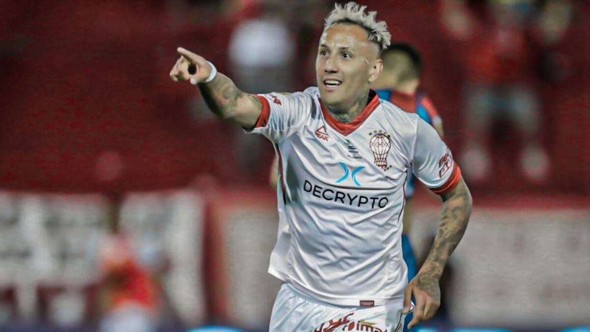 El delantero Jhonatan Candia es nuevo refuerzo de Rosario Central