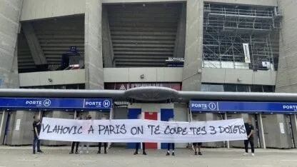 La amenaza de los ultras del PSG a Vlahovic