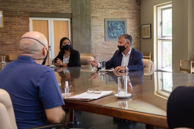 Daniel Pizzi -Rector- recibió en las instalaciones del Rectorado de la UNCuyo.