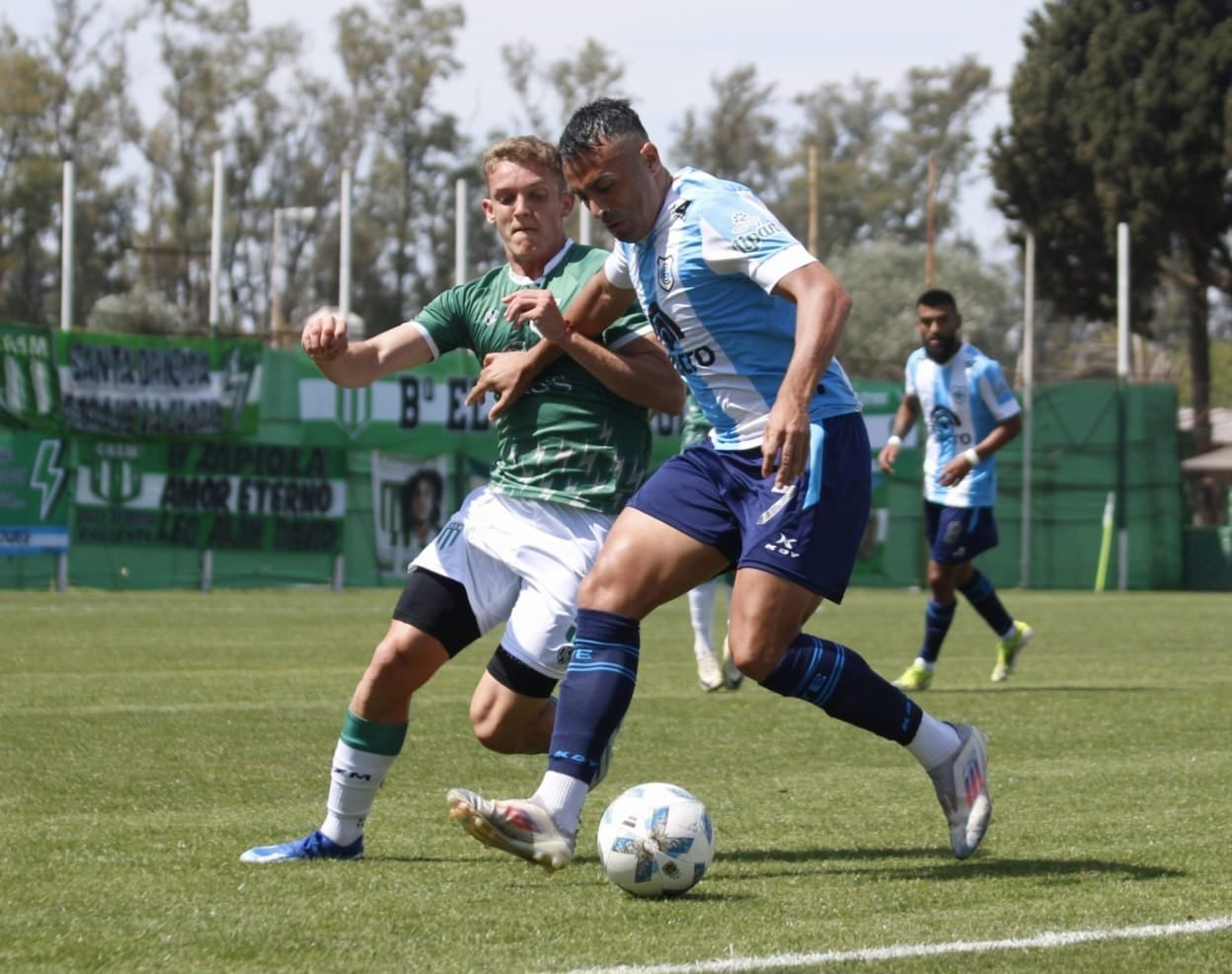 En un reñido encuentro, Gimnasia de Jujuy logró salvar un empate como visitante frente a San Miguel.