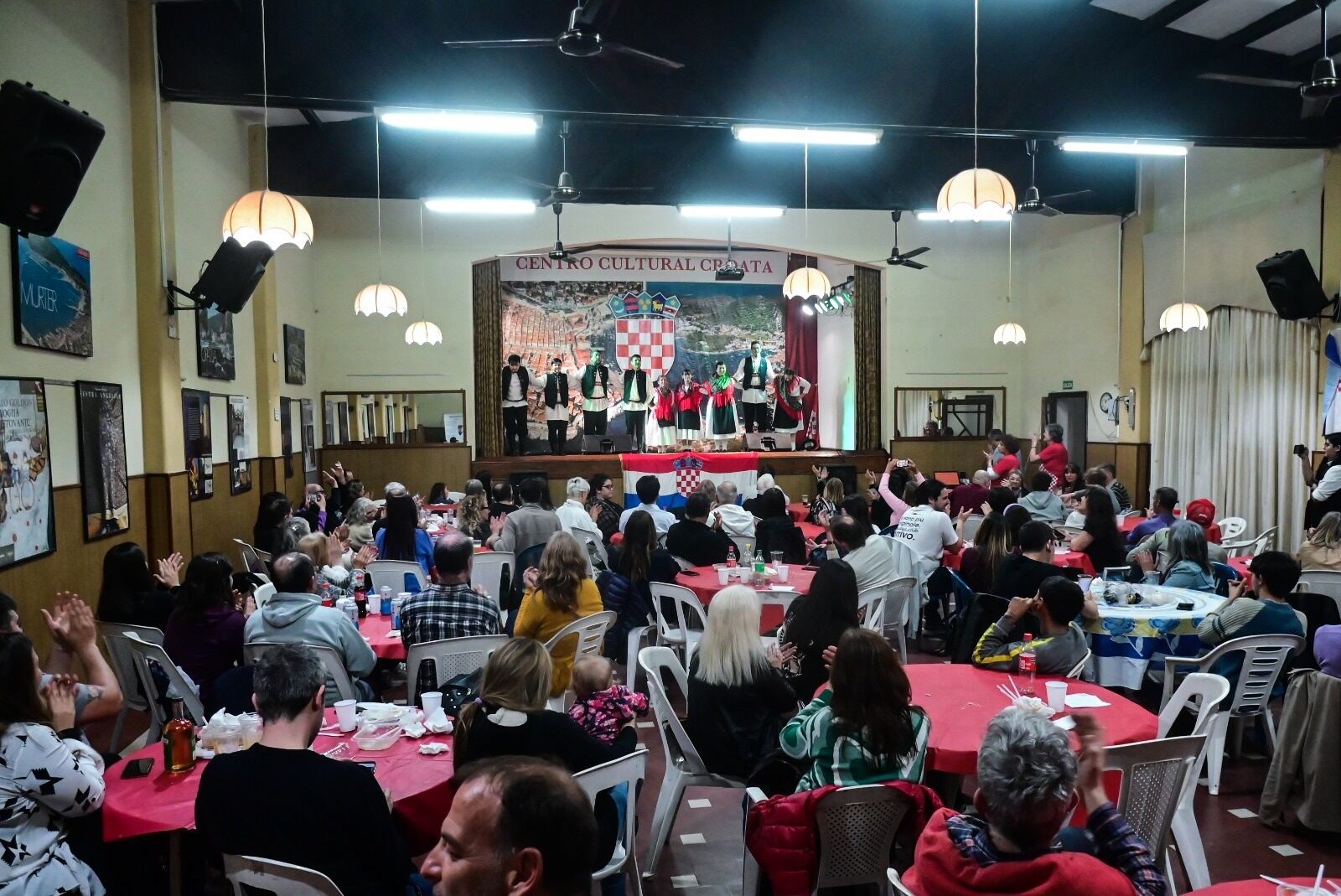 El Centro Cultural Croata tuvo una velada a sala llena.