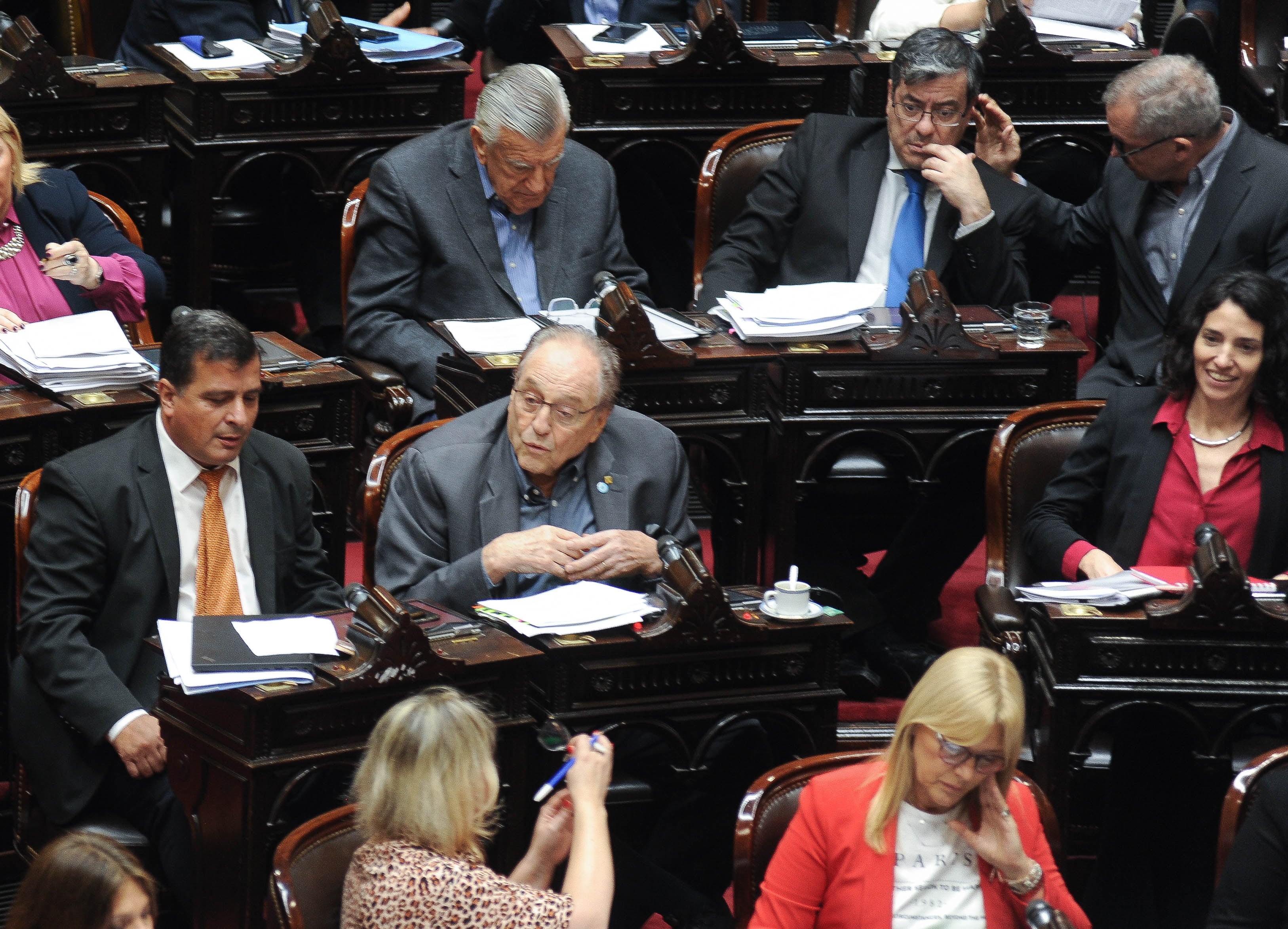 Carlos Heller, presidente de la comisión de presupuesto, aceptó quitar el artículo sobre las retenciones. 
Foto Federico Lopez Claro