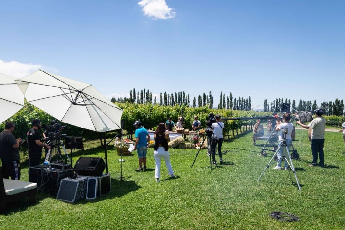 Alvear con sus costillars al ensartador fue protagonista del programa Cocineros Argentinos.