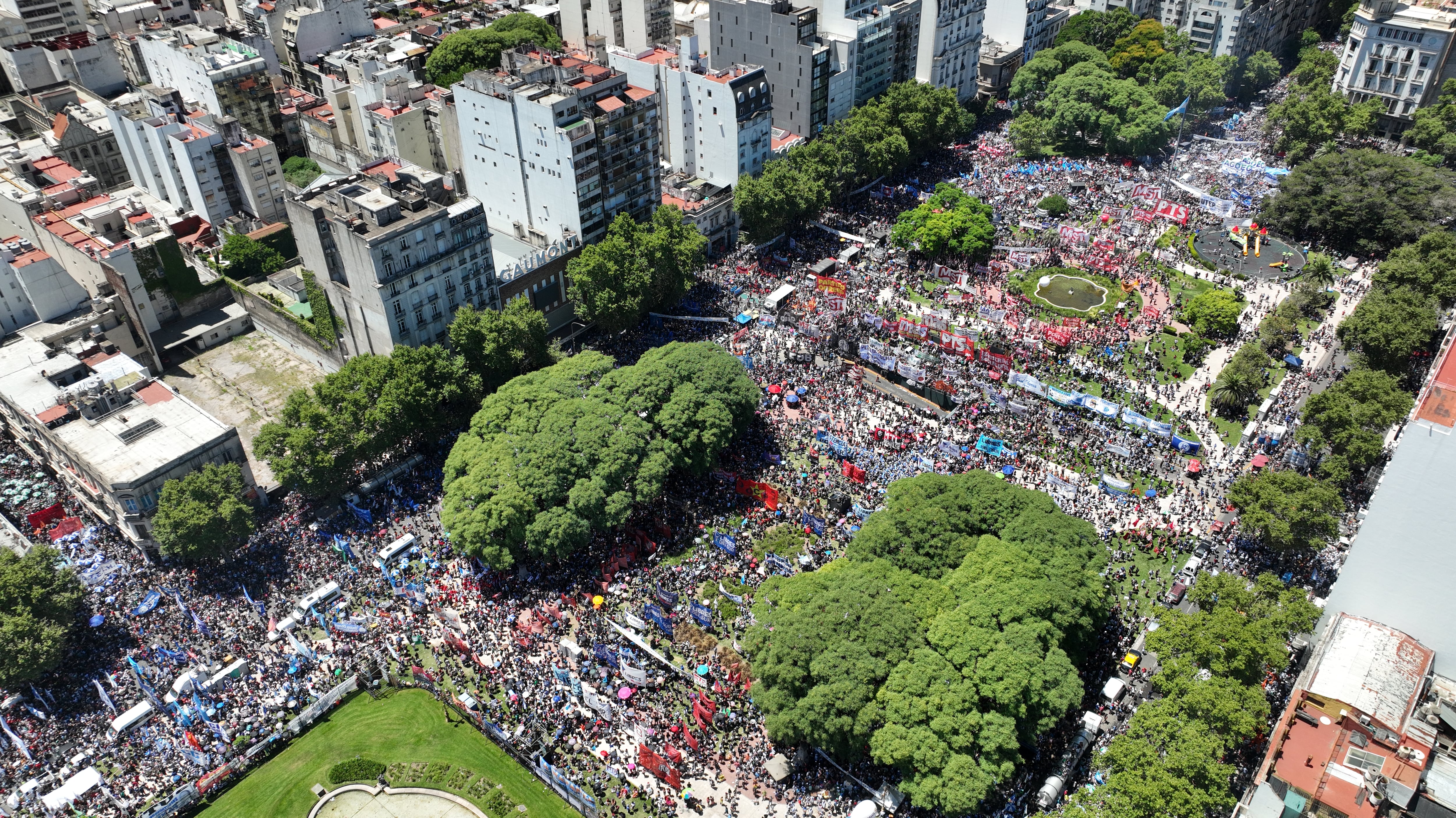 Marcha contra el Gobierno de Milei.