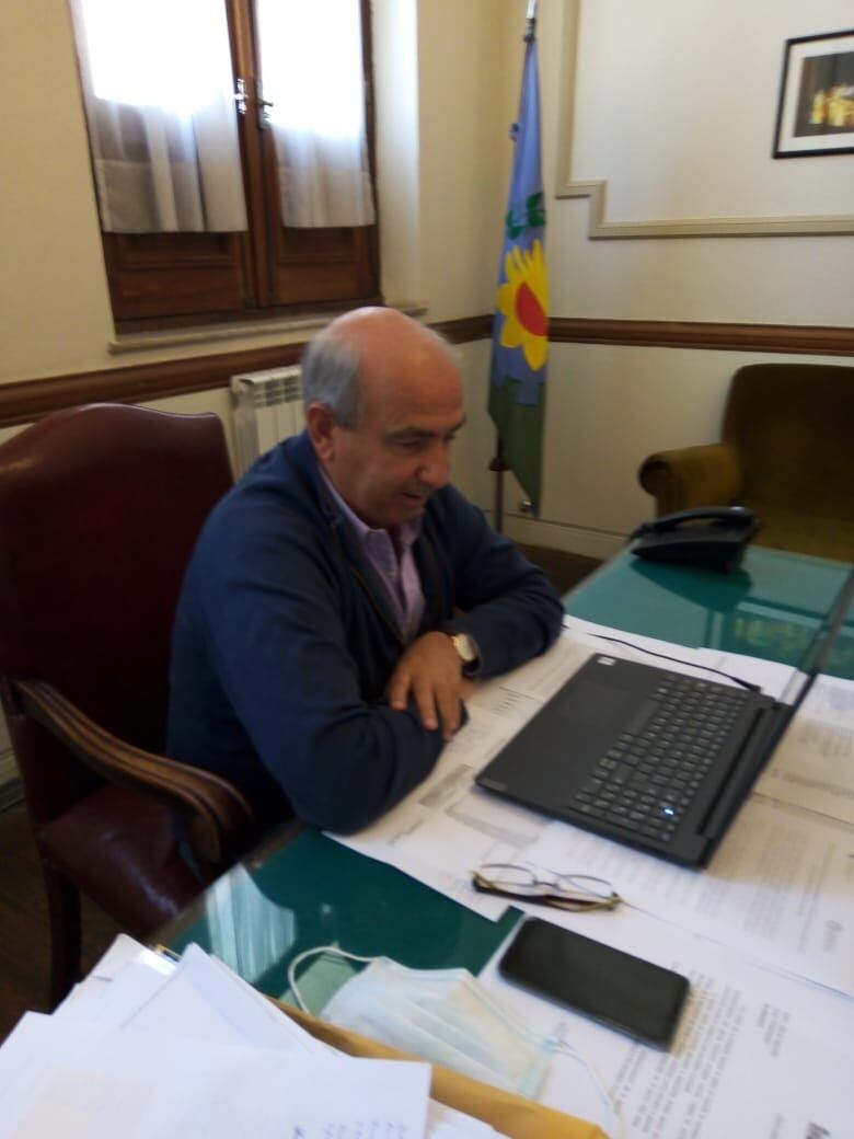 Hugo Fernández, participó en una charla sobre Ley de Acceso Justo al Hábitat